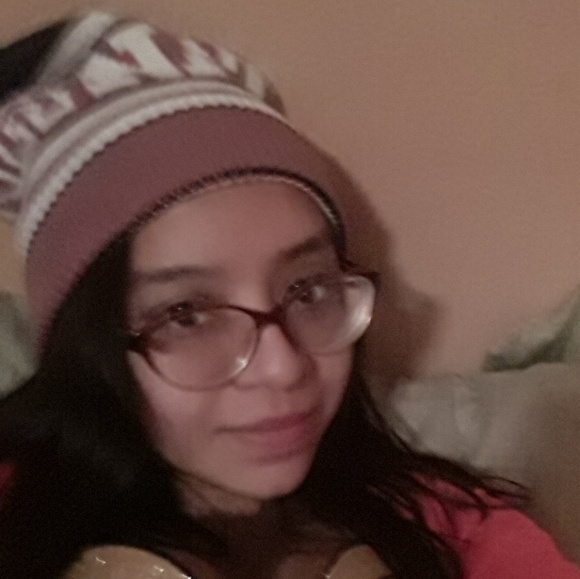 Meet your Posher, Abbey - Picture 1 of 1